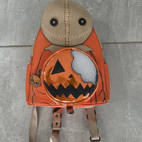 Loungefly NYCC 2023 Trick ‘R Treat Sam Mini Backpack NWT - Picture 6 of 8